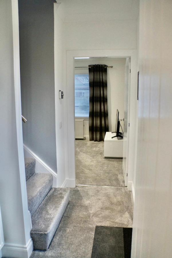 Leworin Apartment Stirling Ngoại thất bức ảnh