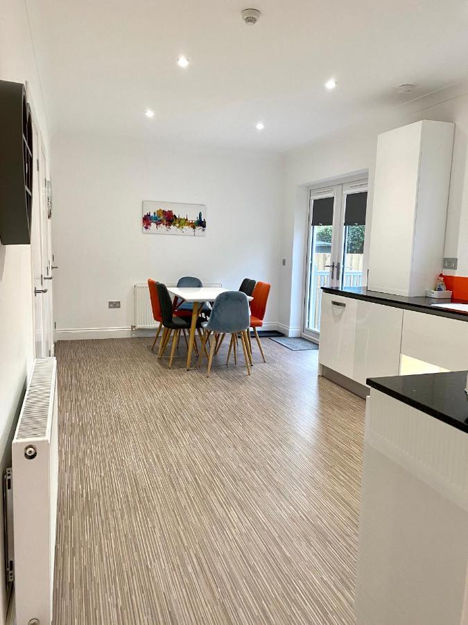Leworin Apartment Stirling Ngoại thất bức ảnh